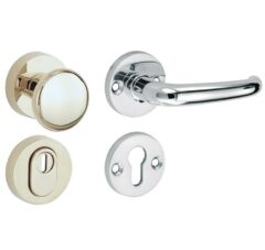 SKG3 knop/kruk op rozet Halfsabel Rechts + kerntrekbeveiliging glans nikkel/glans chroom