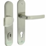 Intersteel voordeurbeslag ovaal greep/kruk PC92 met kerntrek beveiliging nikkel mat