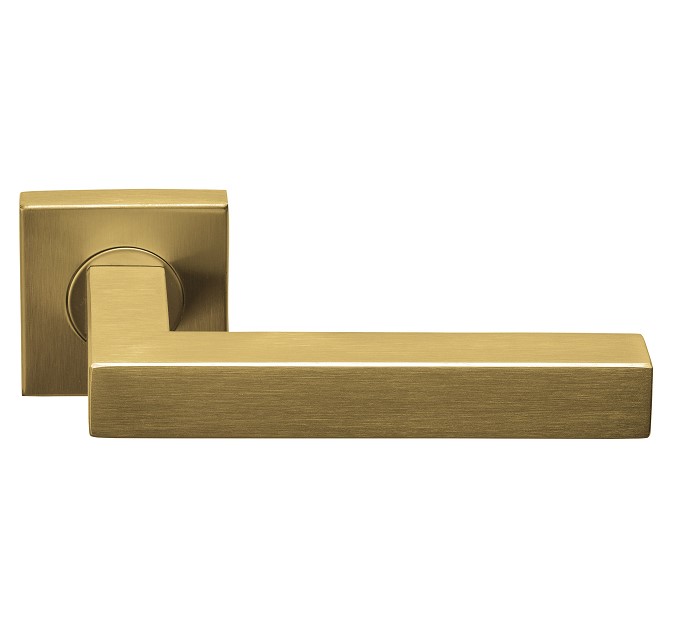 Deurkruk Basis Vierkant op geveerd rozet PVD Mat Goud