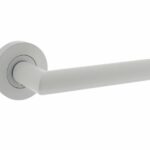 Intersteel deurkruk Bastian op ronde rozet 52x10mm met nokken wit