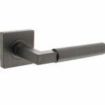 Intersteel gatdeel deurkruk Bau-Stil rechts op vierkant rozet antraciet grijs