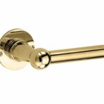 Deurkruk op ongeveerd rozet Chemin de Fer 100mm messing ongelakt