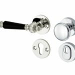 SKG3 knop/kruk op rozet Nouveau Links + kerntrekbeveiliging glans nikkel/glans chroom