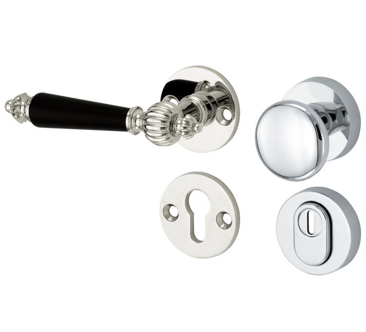 SKG3 knop/kruk op rozet Nouveau Links + kerntrekbeveiliging glans nikkel/glans chroom