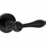 Deurkruk op geveerd rozet Barock/Vivo mat zwart
