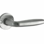 Deurkruk op ongeveerd rozet Banaan/Elegant mat nikkel ongelakt