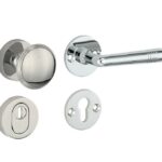 SKG3 knop/kruk op rozet Art-Deco Rechts + kerntrekbeveiliging glans nikkel/glans chroom