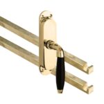 Kruk-espagnolet Bonton ebben Rechts Messing Ongelakt Inclusief 2 Stangen