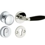 SKG3 knop/kruk op rozet Bonton ebben Rechts + kerntrekbeveiliging glans nikkel/glans chroom