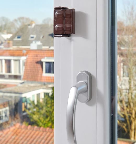 SecuMax draaikiep raamgrendel 840 bruin