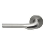 Enkele deurkruk RIVIO by Gensler GL100-G op rozet links mat rvs