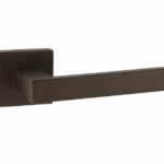 Deurkruk op rozet METRO brons