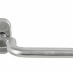 Enkele deurkruk verkropt op ovaal rozet Boda RVS mat