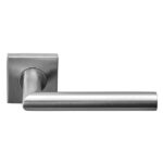 Deurkruk Basis Twee op geveerd rozet Mat RVS