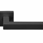 Deurkruk Basis Vierkant op geveerd rozet PVD gunmetal