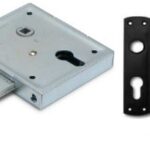 Poortslot met hef- en nachtschoot PC en Zwart kunststof beslag