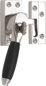 Dit is een linkse uitvoering. Als u de raamboom normaal met u linker hand vast pakt heeft u een linkse nodig.