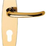 Deurkruk op schild Cilindergat TIMELESS 1922MPOY** Messing Ongelakt