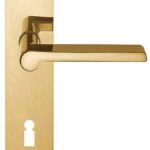 Deurkruk op schild Sleutelgat TIMELESS 1927MPN** Messing Ongelakt