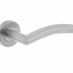 Intersteel Deurkruk Lisa/hoek 90° op rozet 500 serie RVS