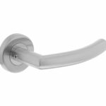 Intersteel Deurkruk Half rond/hoek 90°op rozet 500 serie RVS