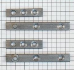 Set à stuks speunen 70 mm blank ijzer. Dikte 4 mm