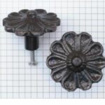 Knop bloem 45 mm ijzer blank gelakt