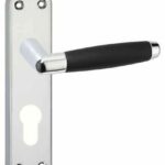 Deurkruk Swindon op schild PC55 Chroom/Zwart