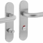 Deurkruk Recht Basic op Ovaal Verdekt Schild 170 x 40 mm WC63/8 MM RVS