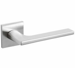 Olivari deurkruk Lotus Q op rozet chroom mat