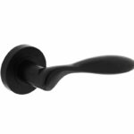 Deurkruk George op ronde rozet 53x8mm met nokken mat zwart