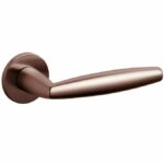 Olivari deurkruk Aurelia op rozet brons mat titaan PVD