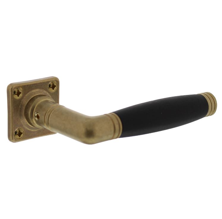 Deurkruk Ton 222 Met vierkant Rozet messing getrommeld/ebbenhout