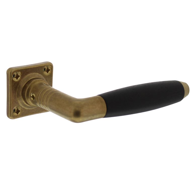 Intersteel deurklink Ton 400 met rozet 38x38x7mm messing getrommeld/ebbenhout