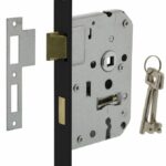 Intersteel Klavier Dag en Nachtslot Met Zwart Gelakte Voorplaat 20X175 mm