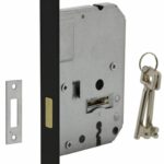 Intersteel Klavier Kastslot Met Zwart Gelakte Voorplaat 20X175 mm
