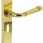 Intersteel Deurkruk Helena op schild SL56 Messing Gelakt