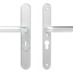 AXA Oval Plus Smal veiligheidsbeslag PC55 SKG*** met kerntrekbeveiliging kruk/kruk