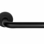 Deurkruk BASIC LBIIIL-19 EN1906 op ronde rozet Mat Zwart