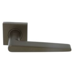 Deurkruk BASIC LBXXIH op vierkant rozet brons