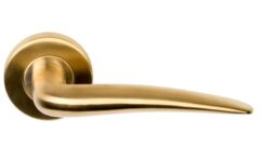 Deurkruk BASIC LBXX op ronde rozet PVD Mat Goud