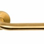 Gatdeel Rechts Deurkruk BASIC LBIII-19 op ronde rozet PVD Mat Goud