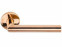Gatdeel Rechts Deurkruk BASIC LBII-19 op ronde rozet PVD Gepolijst Koper