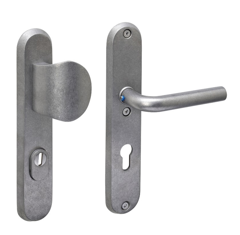 Intersteel SKG3 veiligheidsbeslag ovaal greepkruk Luzern PC72mm met kerntrekbeveiliging rvs getrommeld