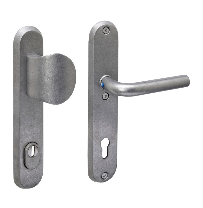 Intersteel SKG3 veiligheidsbeslag ovaal greepkruk Luzern PC92mm met kerntrekbeveiliging rvs getrommeld