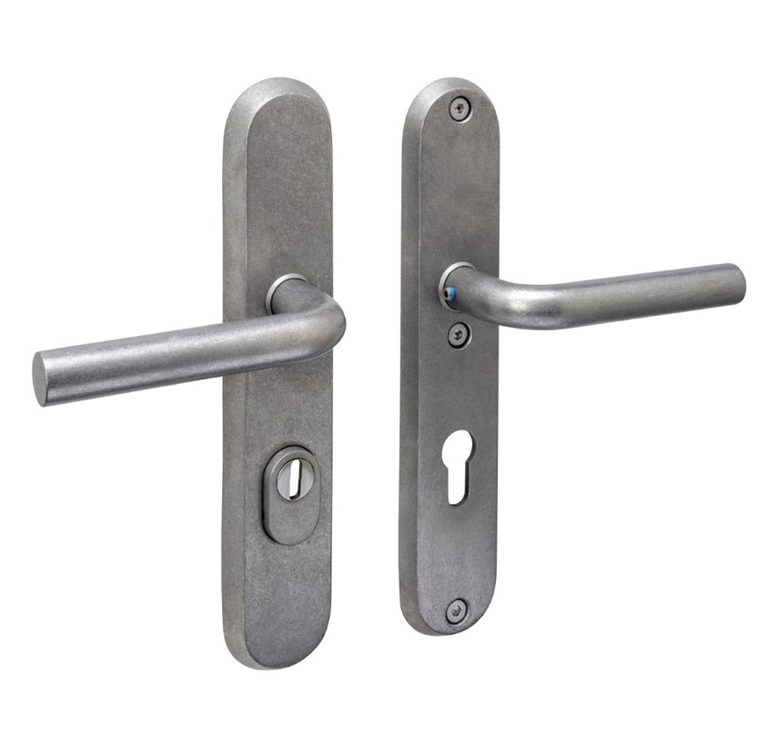 Intersteel SKG3 veiligheidsbeslag ovaal krukkruk Luzern PC72mm met kerntrekbeveiliging rvs getrommeld