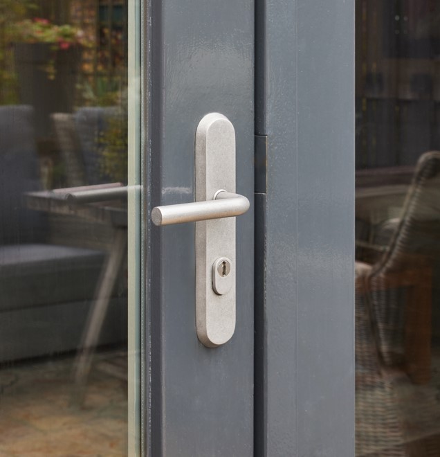 Intersteel SKG3 veiligheidsbeslag ovaal kruk/kruk Luzern PC92mm met kerntrekbeveiliging rvs getrommeld - Afbeelding 3