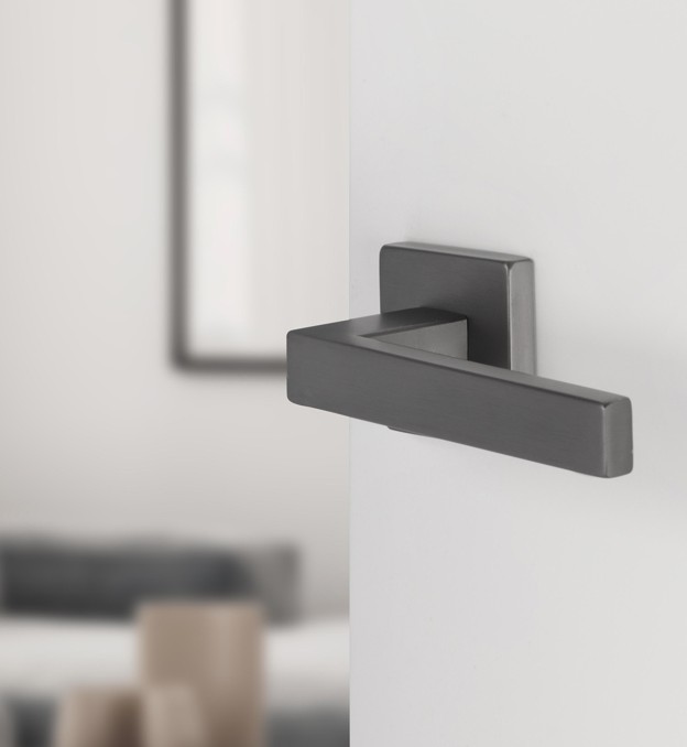 Differnz deurklink Tilburg op vierkant rozet gunmetal - Afbeelding 4