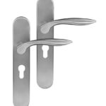 Differnz deurklink Groningen op ovaal schild PC55 mat chroom