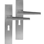 Differnz deurklink Rotterdam op rechthoekig schild SL56 mat chroom